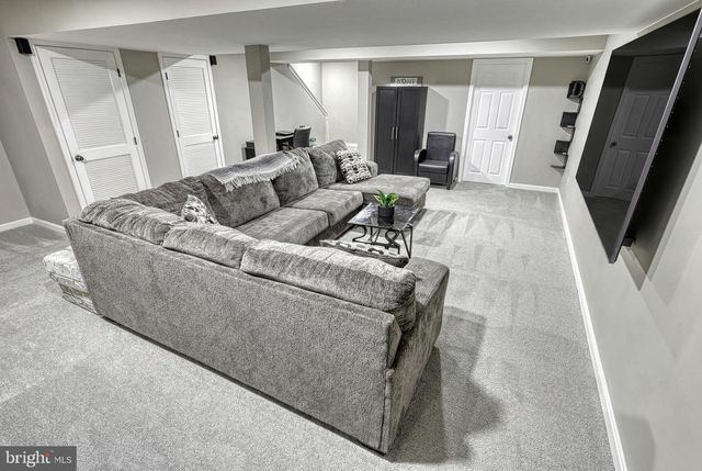 112 FARM LANE CIR, York, PA 17408