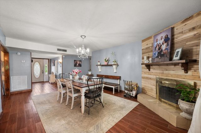 609 Columbine Lane, Grand Prairie, TX 75052