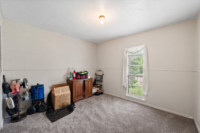 609 Columbine Lane, Grand Prairie, TX 75052