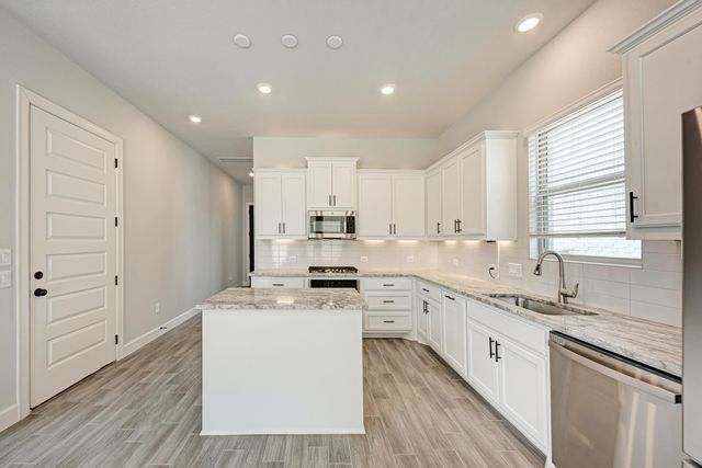 12811 Stanford DR, Buda, TX 78610