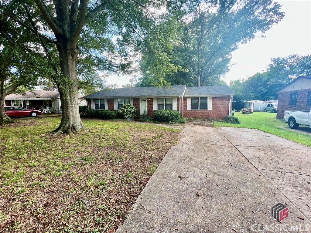 216 E Meadow Drive, Athens, GA 30605