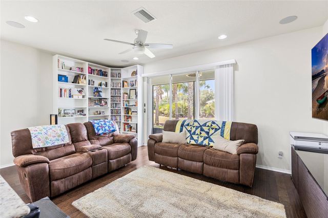 8738 TURNSTONE HAVEN PLACE, Tampa, FL 33619