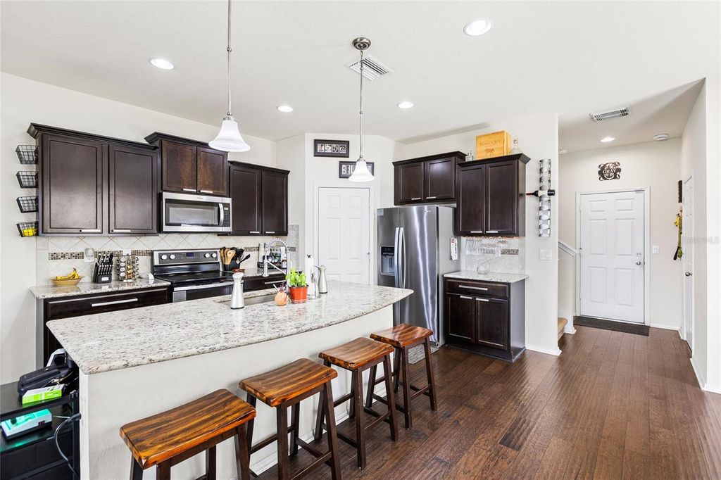 Image 11 of property listing at 8738 TURNSTONE HAVEN PLACE, Tampa, FL 33619