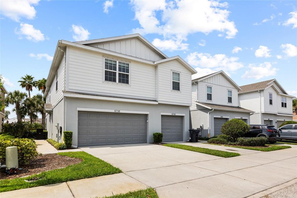 Image 4 of property listing at 8738 TURNSTONE HAVEN PLACE, Tampa, FL 33619