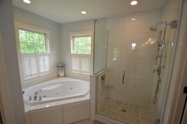 35 Colonel Daniels Drive, Bedford, NH 03110