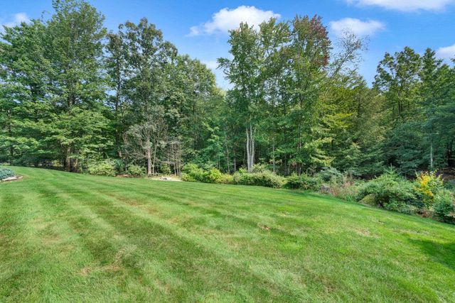 35 Colonel Daniels Drive, Bedford, NH 03110