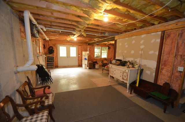 35 Colonel Daniels Drive, Bedford, NH 03110