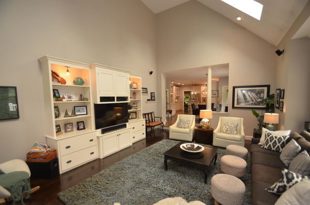 35 Colonel Daniels Drive, Bedford, NH 03110