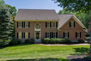 35 Colonel Daniels Drive, Bedford, NH 03110