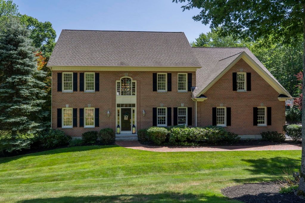 35 Colonel Daniels Drive, Bedford, NH 03110