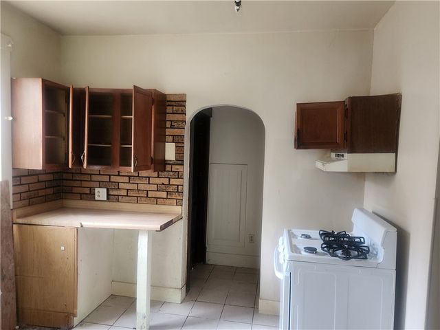 1606 Duss Ave, Ambridge, PA 15003