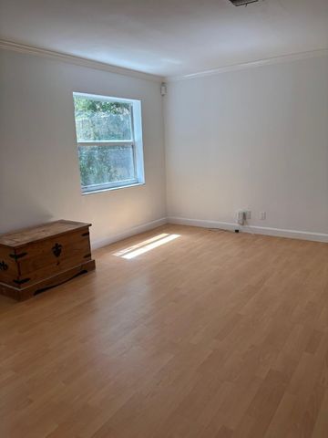 1637 NE 5TH Street 2, Fort Lauderdale, FL 33301