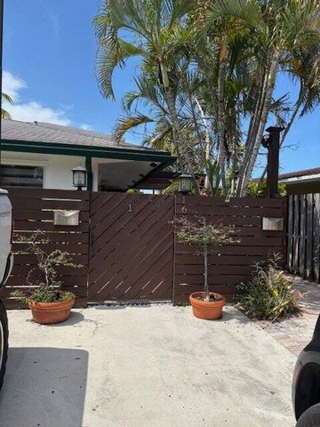 1637 NE 5TH Street 2, Fort Lauderdale, FL 33301