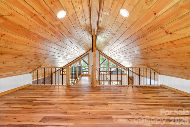 1959 Jackson Town Road, Spruce Pine, NC 28777