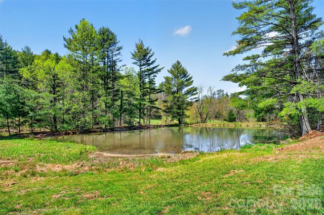 1959 Jackson Town Road, Spruce Pine, NC 28777