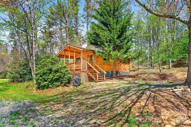 1959 Jackson Town Road, Spruce Pine, NC 28777