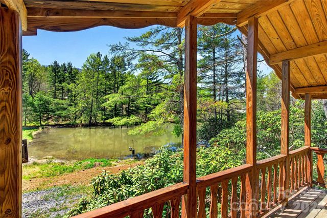 1959 Jackson Town Road, Spruce Pine, NC 28777