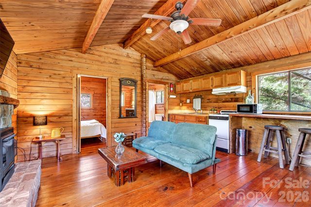 1959 Jackson Town Road, Spruce Pine, NC 28777