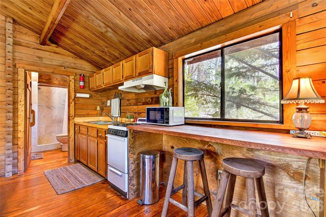 1959 Jackson Town Road, Spruce Pine, NC 28777