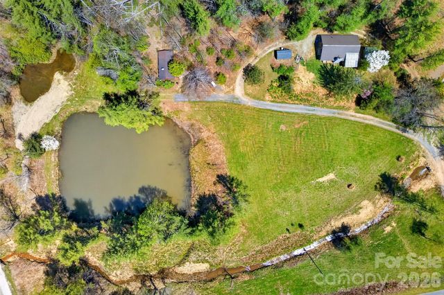 1959 Jackson Town Road, Spruce Pine, NC 28777