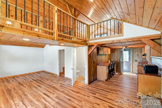 1959 Jackson Town Road, Spruce Pine, NC 28777