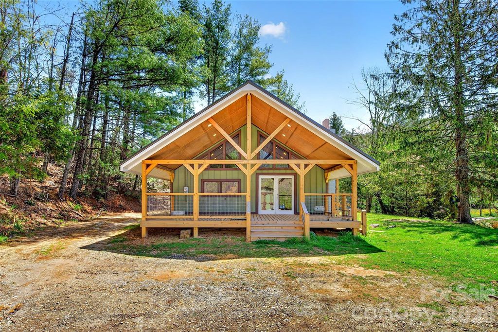1959 Jackson Town Road, Spruce Pine, NC 28777