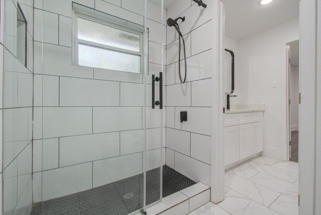 595 River Plantation Drive, Conroe, TX 77302