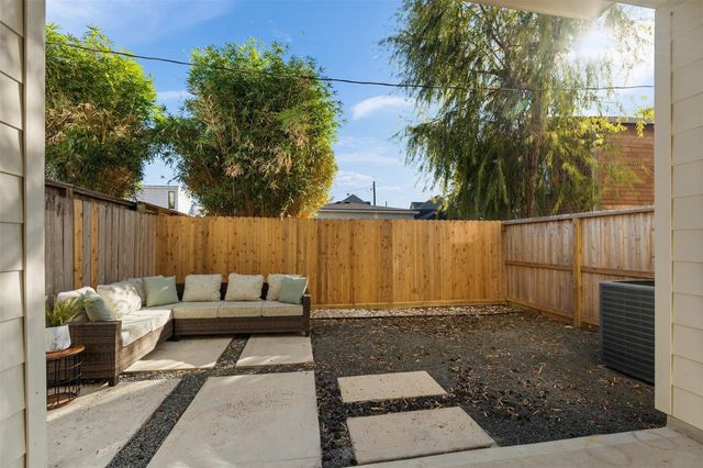 4409 Schuler Street A, Houston, TX 77007