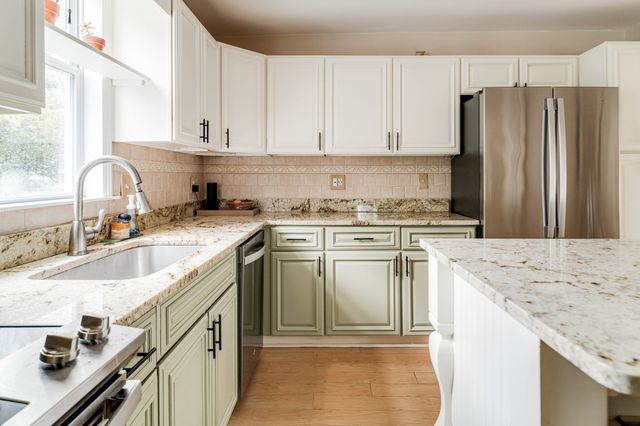 11 Byron St, Wakefield, MA 01880