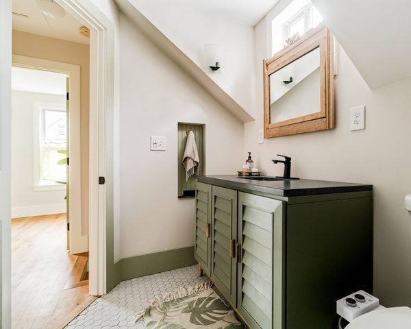 11 Byron St, Wakefield, MA 01880