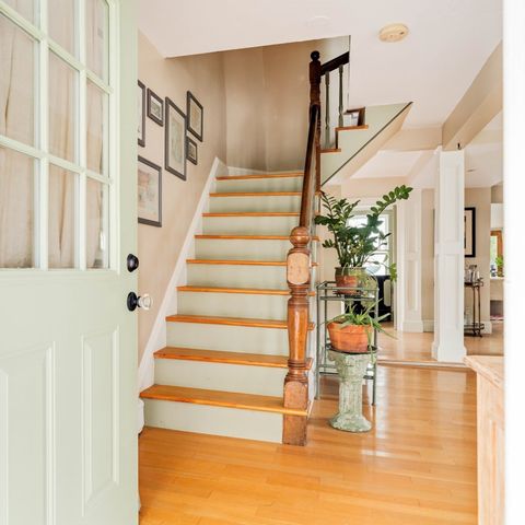 11 Byron St, Wakefield, MA 01880