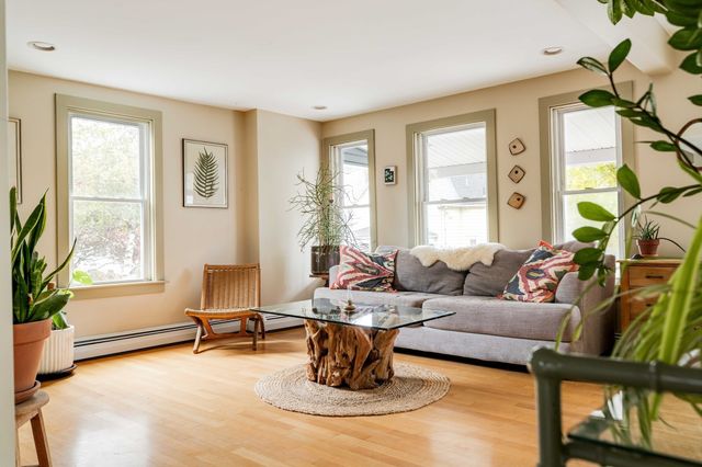 11 Byron St, Wakefield, MA 01880