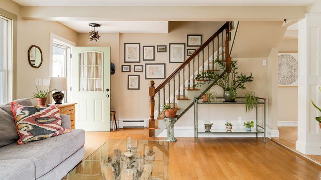 11 Byron St, Wakefield, MA 01880