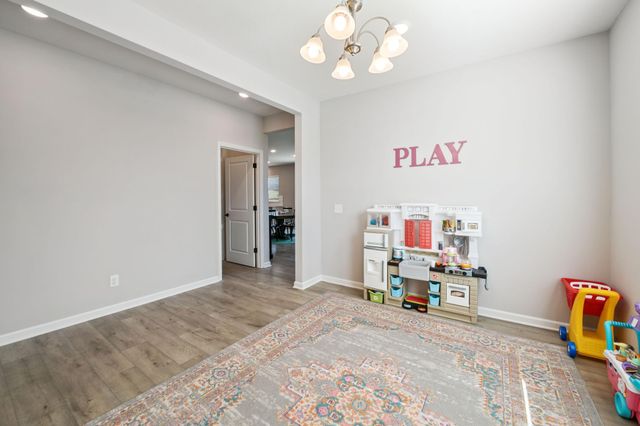 10318 McGregor Boulevard, Woodbury, MN 55129