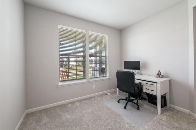 10318 McGregor Boulevard, Woodbury, MN 55129