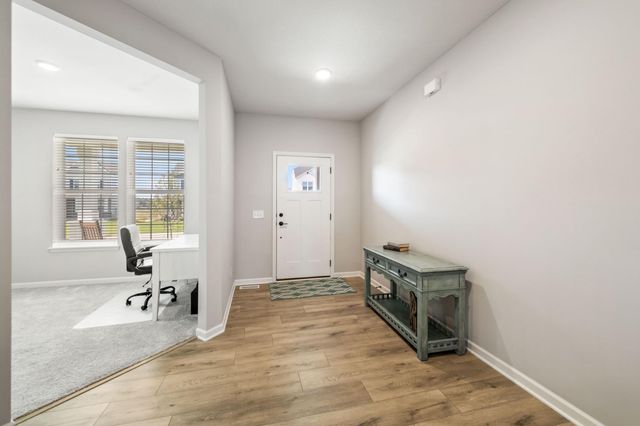 10318 McGregor Boulevard, Woodbury, MN 55129