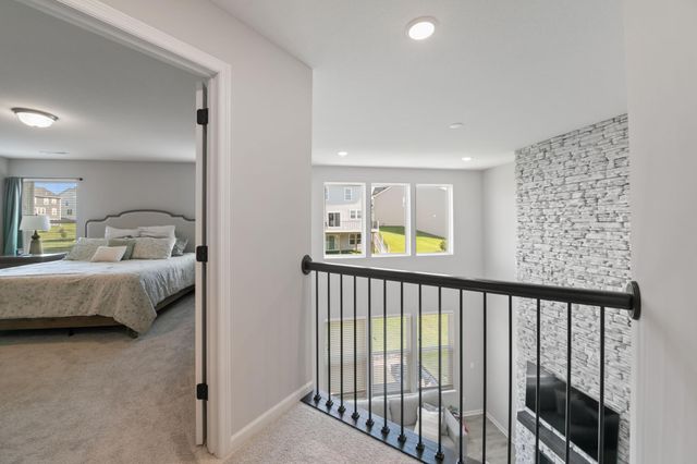 10318 McGregor Boulevard, Woodbury, MN 55129