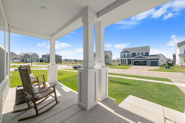 10318 McGregor Boulevard, Woodbury, MN 55129