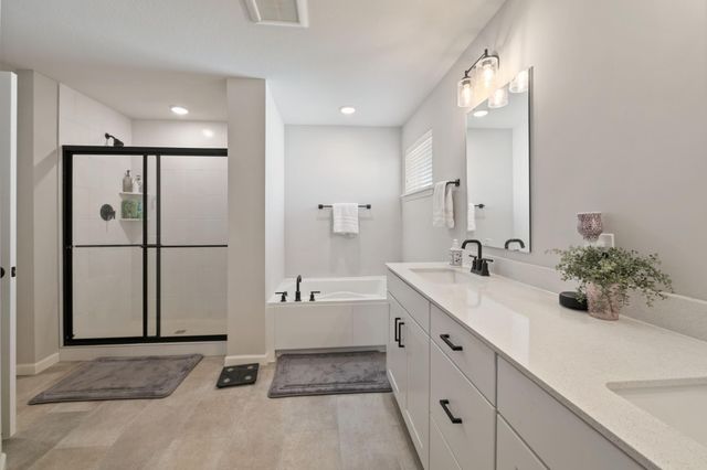 10318 McGregor Boulevard, Woodbury, MN 55129