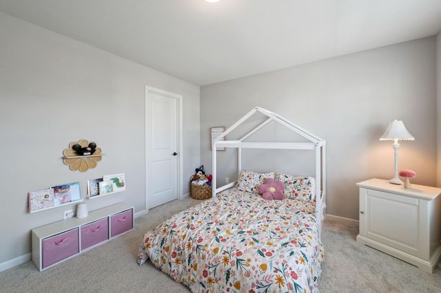 10318 McGregor Boulevard, Woodbury, MN 55129