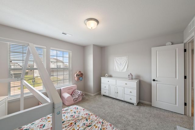 10318 McGregor Boulevard, Woodbury, MN 55129