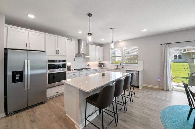 10318 McGregor Boulevard, Woodbury, MN 55129