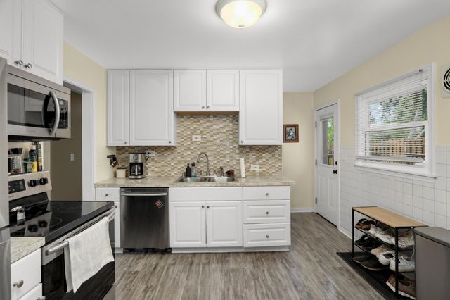8236 Dupont Avenue S, Bloomington, MN 55420
