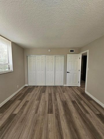 1850 N Congress Avenue 305, West Palm Beach, FL 33401