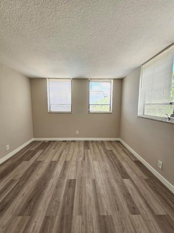 1850 N Congress Avenue 305, West Palm Beach, FL 33401