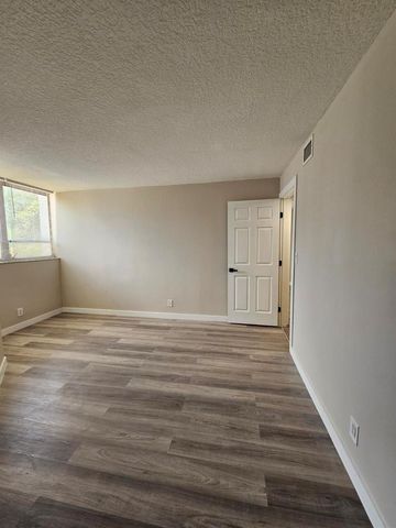 1850 N Congress Avenue 305, West Palm Beach, FL 33401