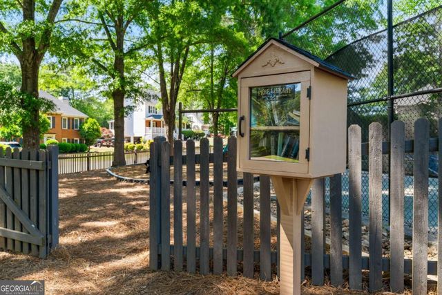 1325 Willow Tree Drive, Woodstock, GA 30188