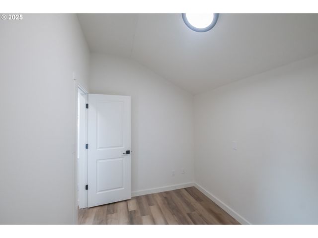 2194 VAUGHN Ave, Salem, OR 97305