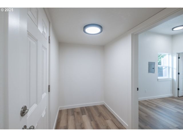 2194 VAUGHN Ave, Salem, OR 97305