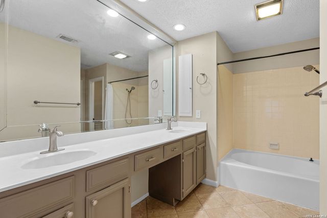 9338 Points Edge, San Antonio, TX 78250